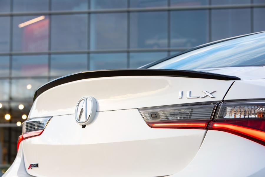 Детали экстерьера Acura ILX A-Spec 2018 года  (фото 26 из 52)